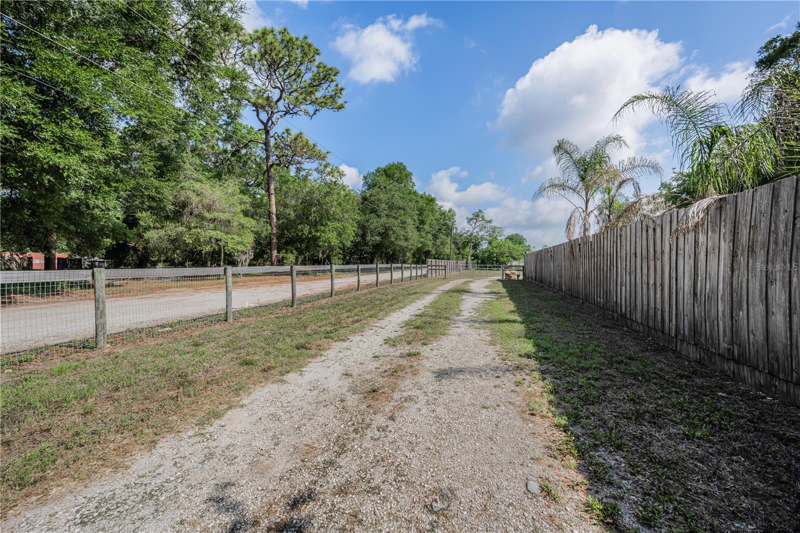 39723 PRETTY POND RD, ZEPHYRHILLS, FL — photo 47