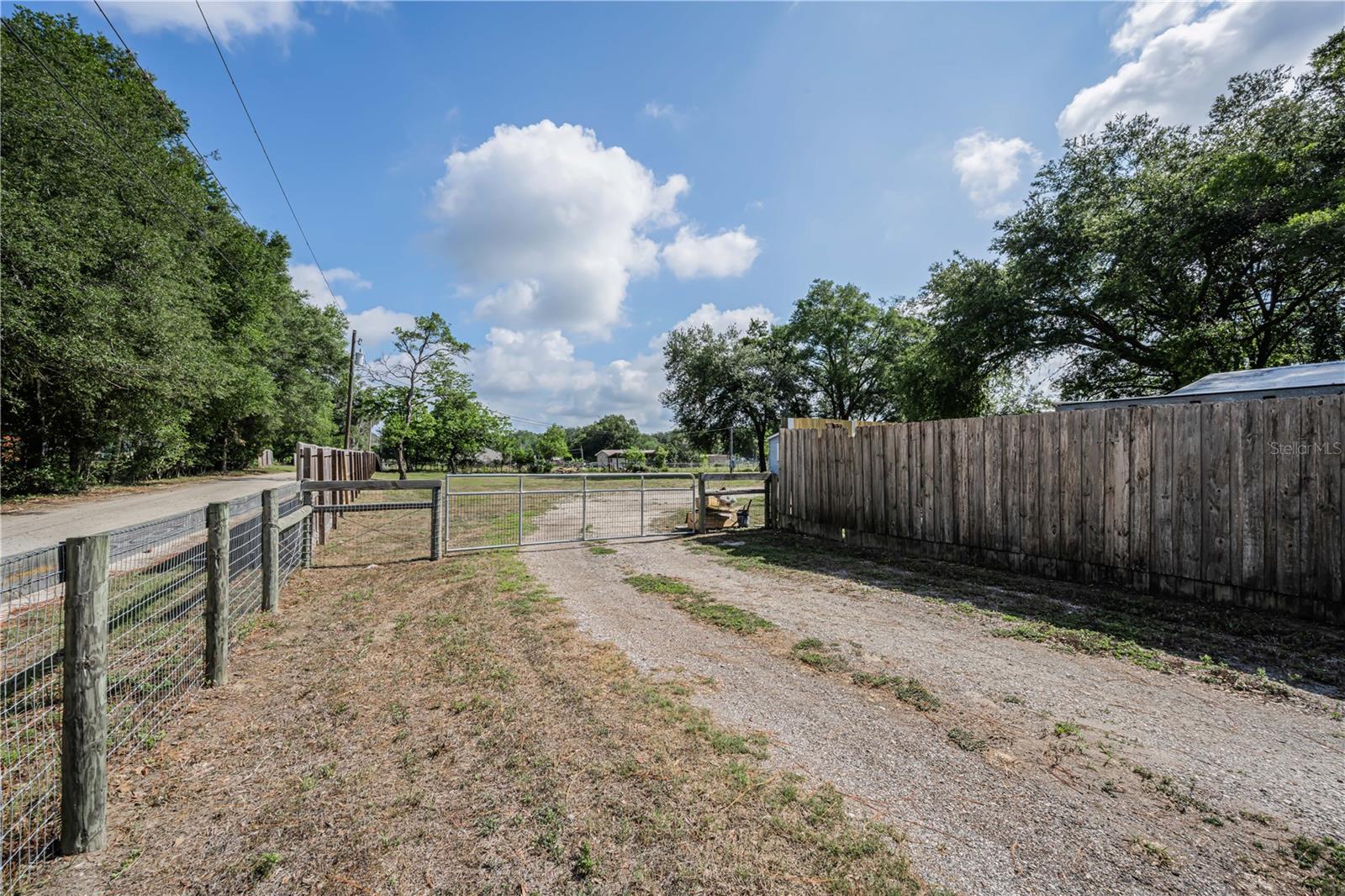 39723 PRETTY POND RD, ZEPHYRHILLS, FL — photo 48