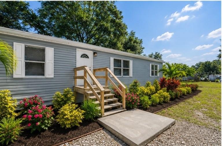 39723 PRETTY POND RD, ZEPHYRHILLS, FL