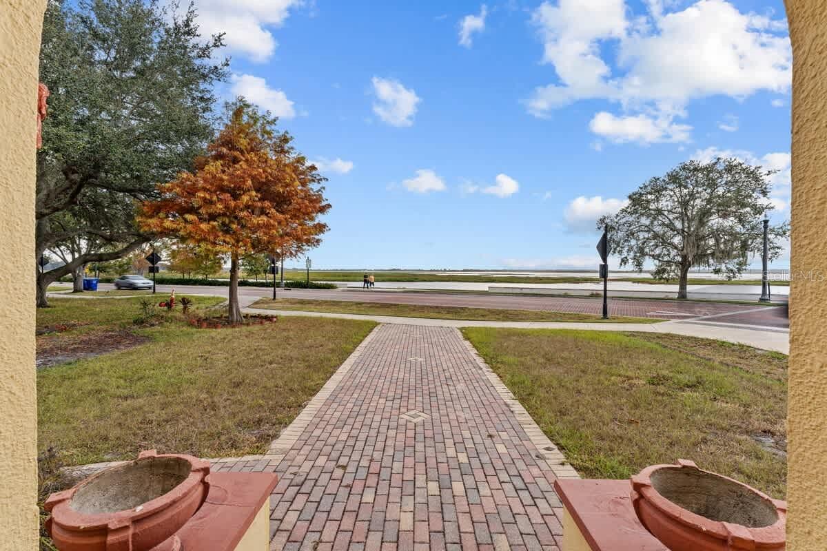 304 LAKESHORE BLVD, KISSIMMEE, FL — photo 3
