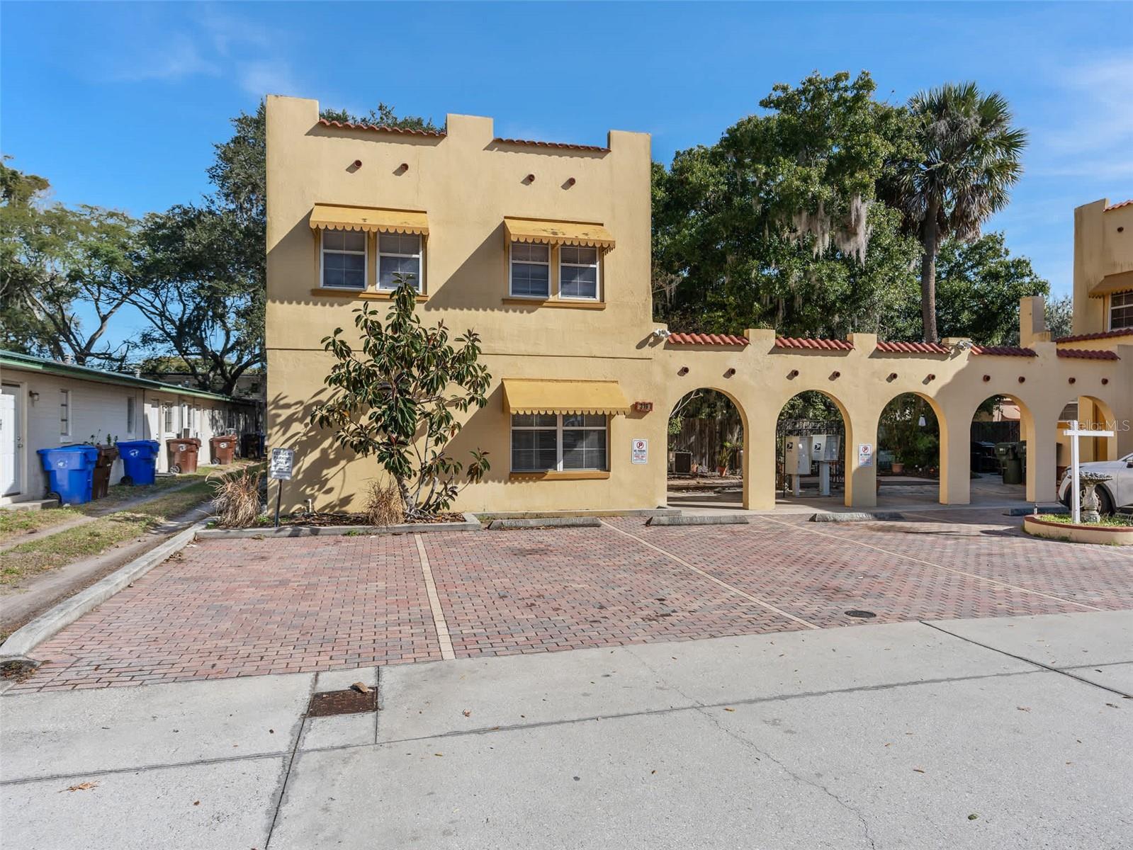 304 LAKESHORE BLVD, KISSIMMEE, FL — photo 41