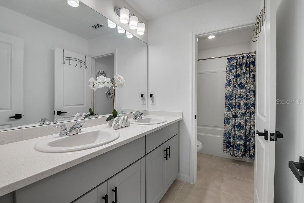 1033 CALICO POINTE CIR, GROVELAND, FL — photo 43