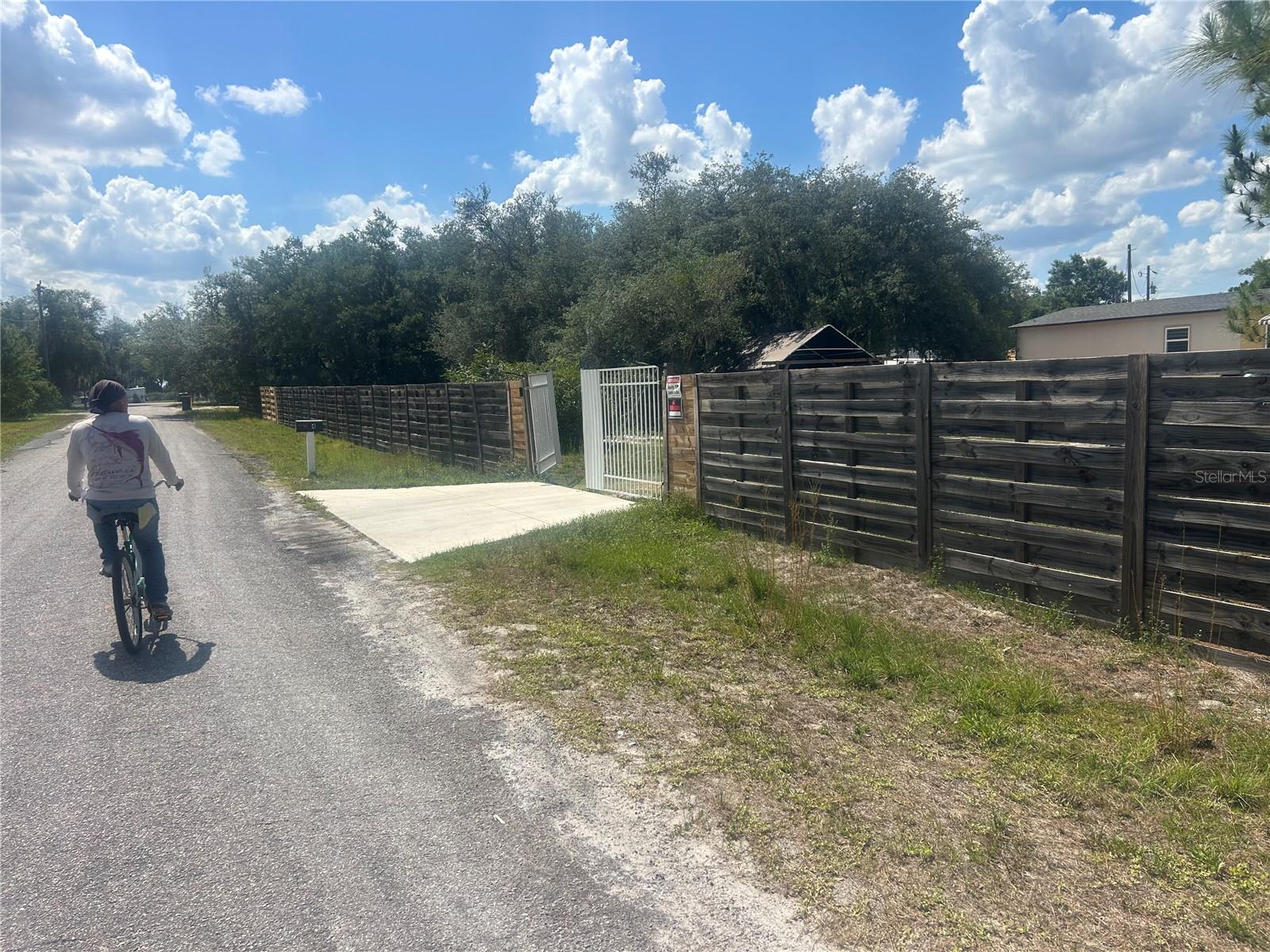 4 EDEN CEMETERY RD, FROSTPROOF, FL