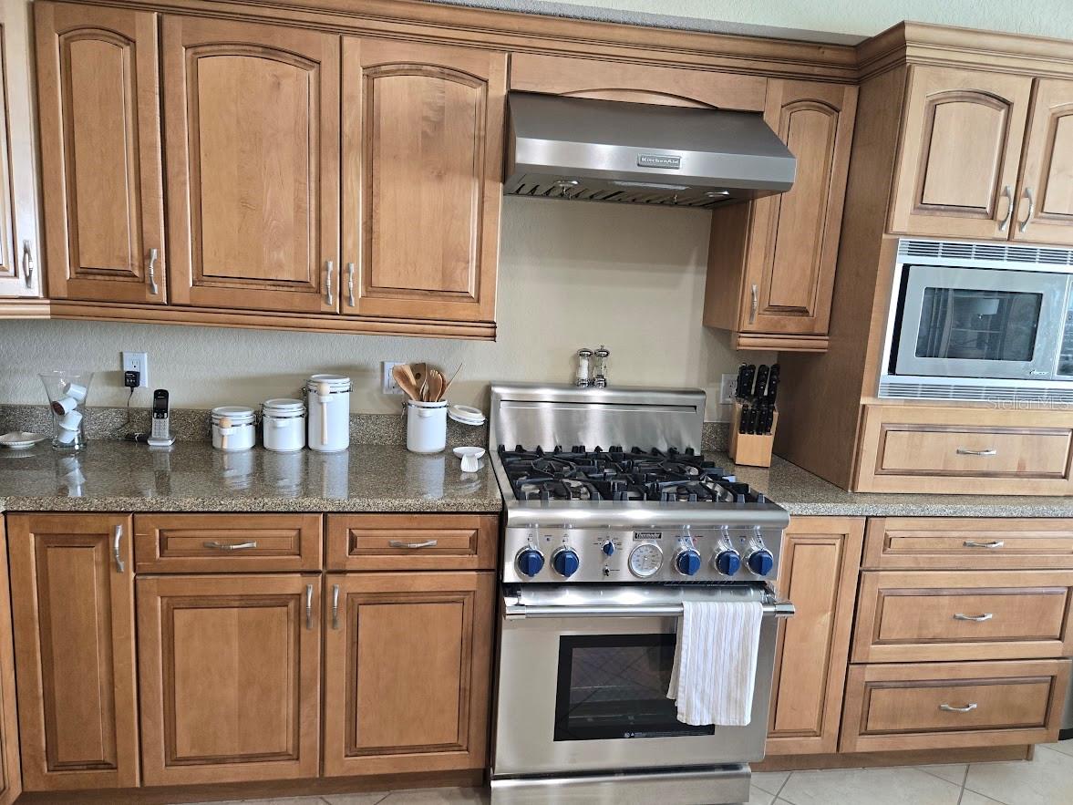 650 GOLDEN GATE PT #301, SARASOTA, FL — photo 12