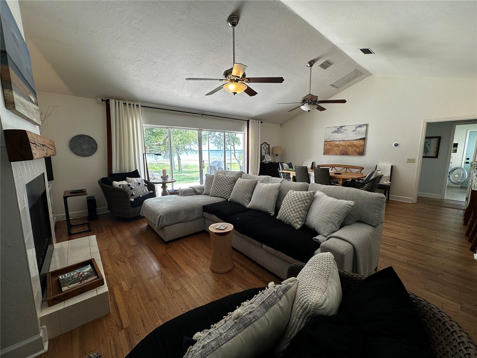 12595 SE SUNSET HARBOR RD, WEIRSDALE, FL — photo 2