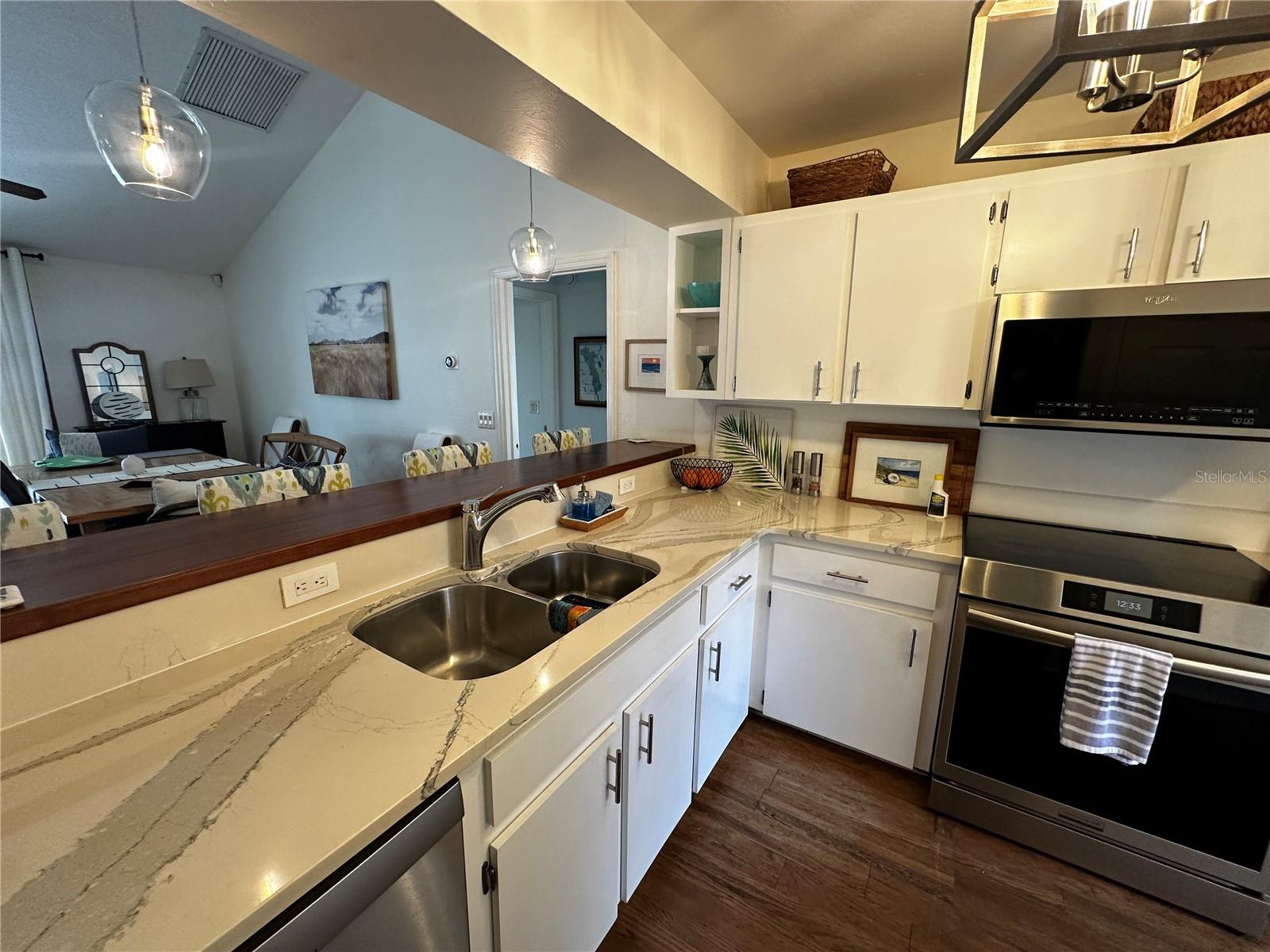 12595 SE SUNSET HARBOR RD, WEIRSDALE, FL — photo 15