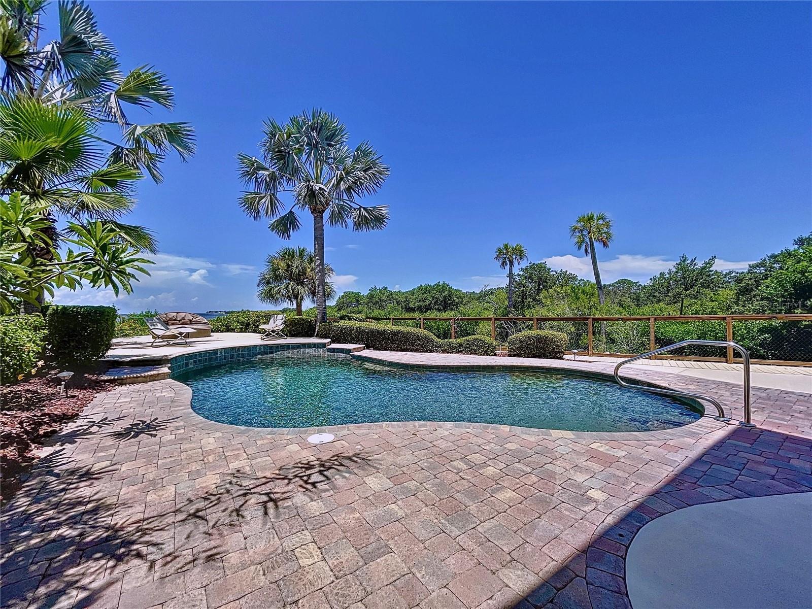 511 SEAVIEW DR, TARPON SPRINGS, FL — photo 39