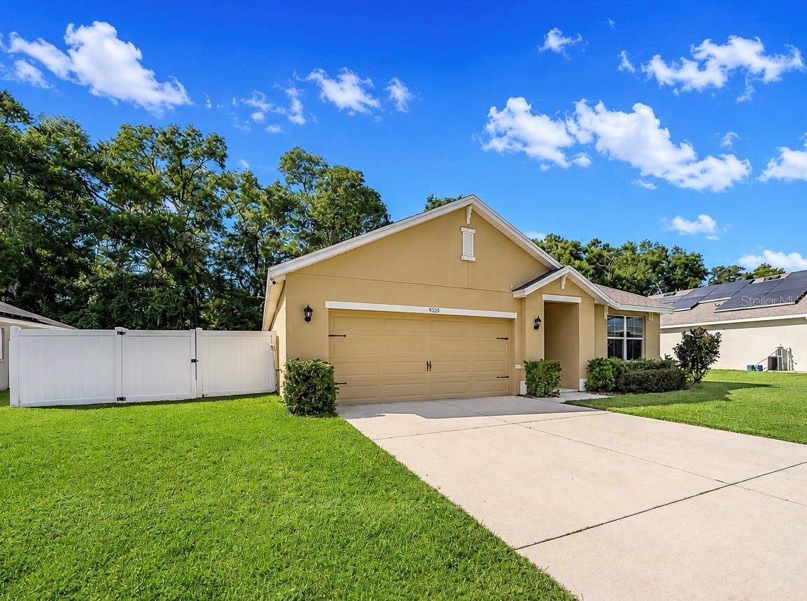 9902 SE 37TH TER, BELLEVIEW, FL — photo 3