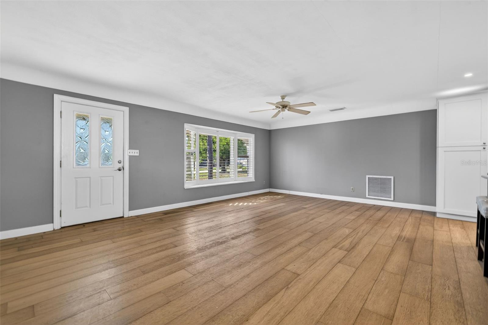1276 37TH AVE NE, ST PETERSBURG, FL — photo 5