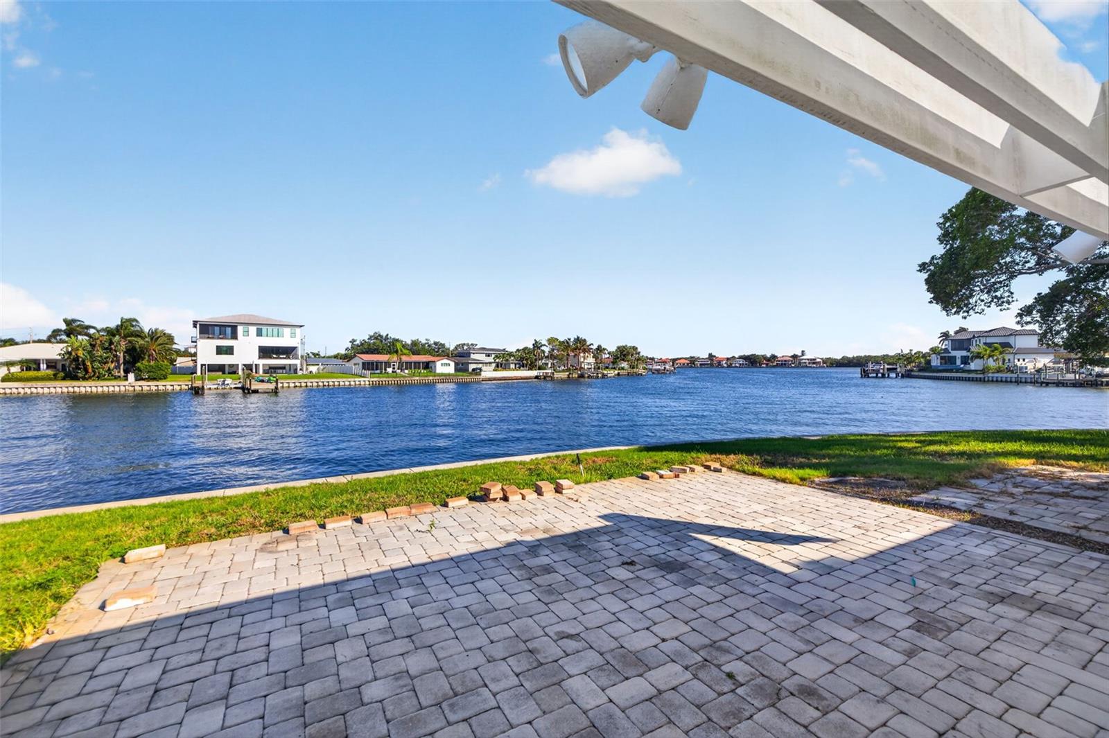 1276 37TH AVE NE, ST PETERSBURG, FL — photo 20