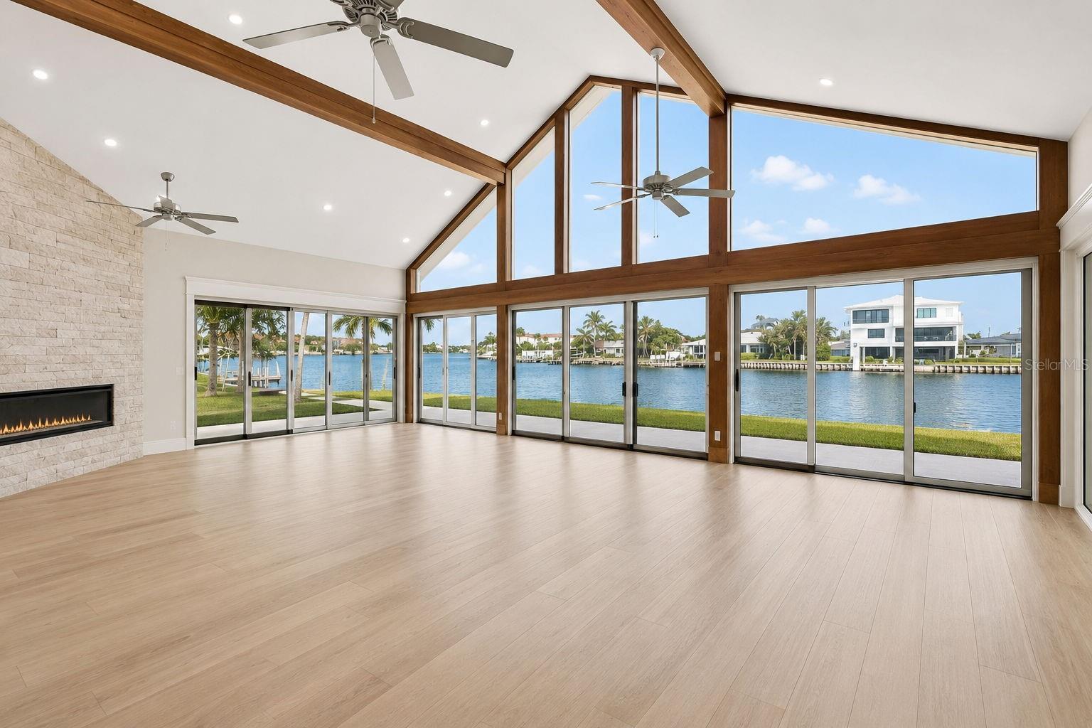 1276 37TH AVE NE, ST PETERSBURG, FL — photo 29