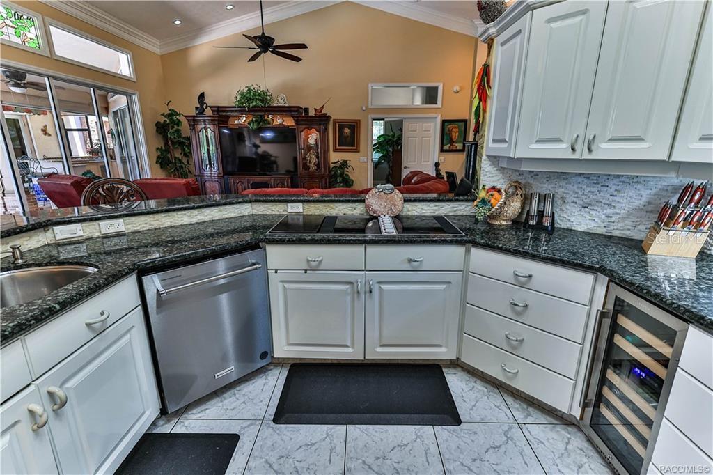 5215 N HONEYCREEK TER, CRYSTAL RIVER, FL — photo 14