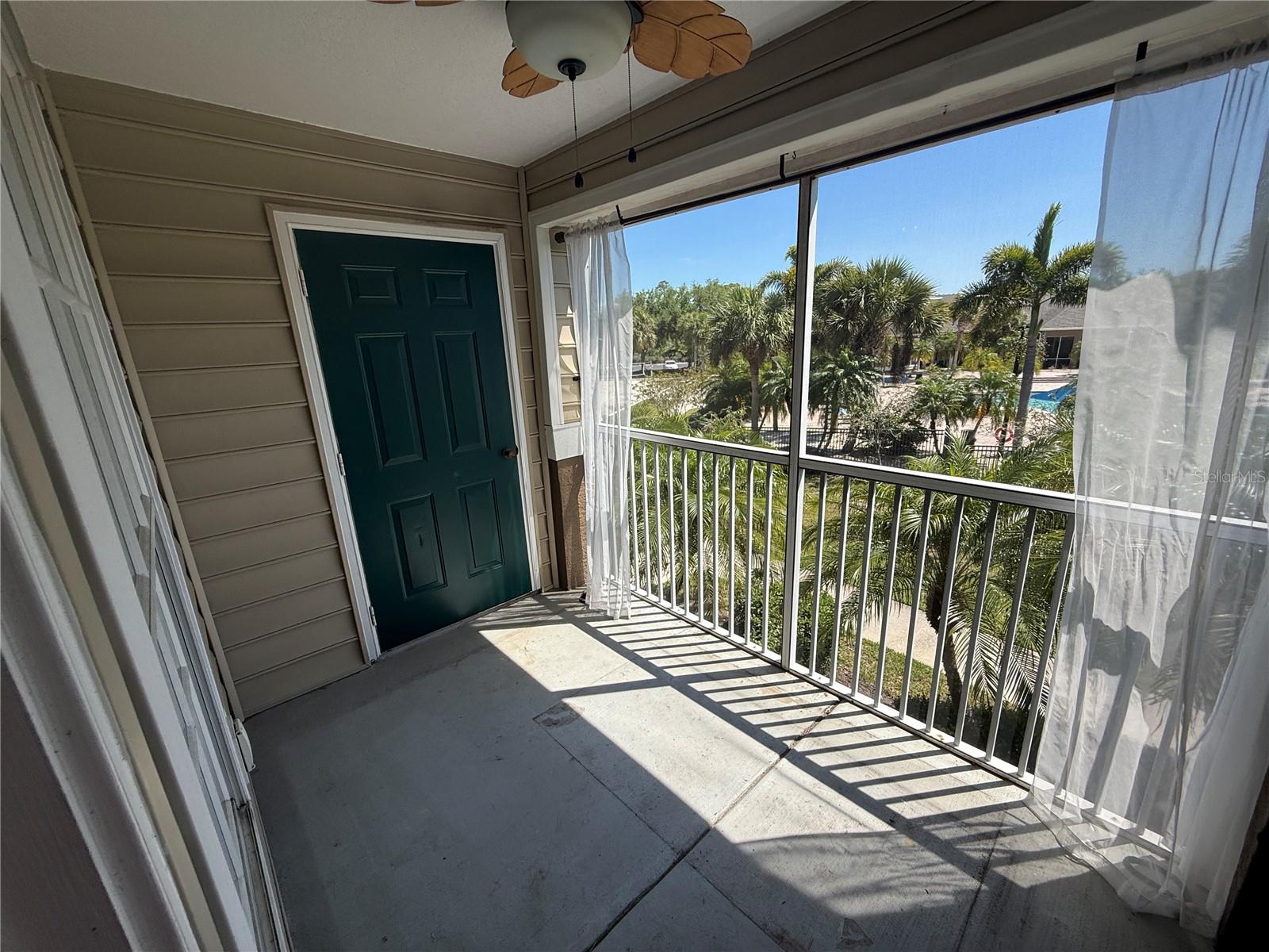 8932 MANOR LOOP #205, LAKEWOOD RANCH, FL — photo 7