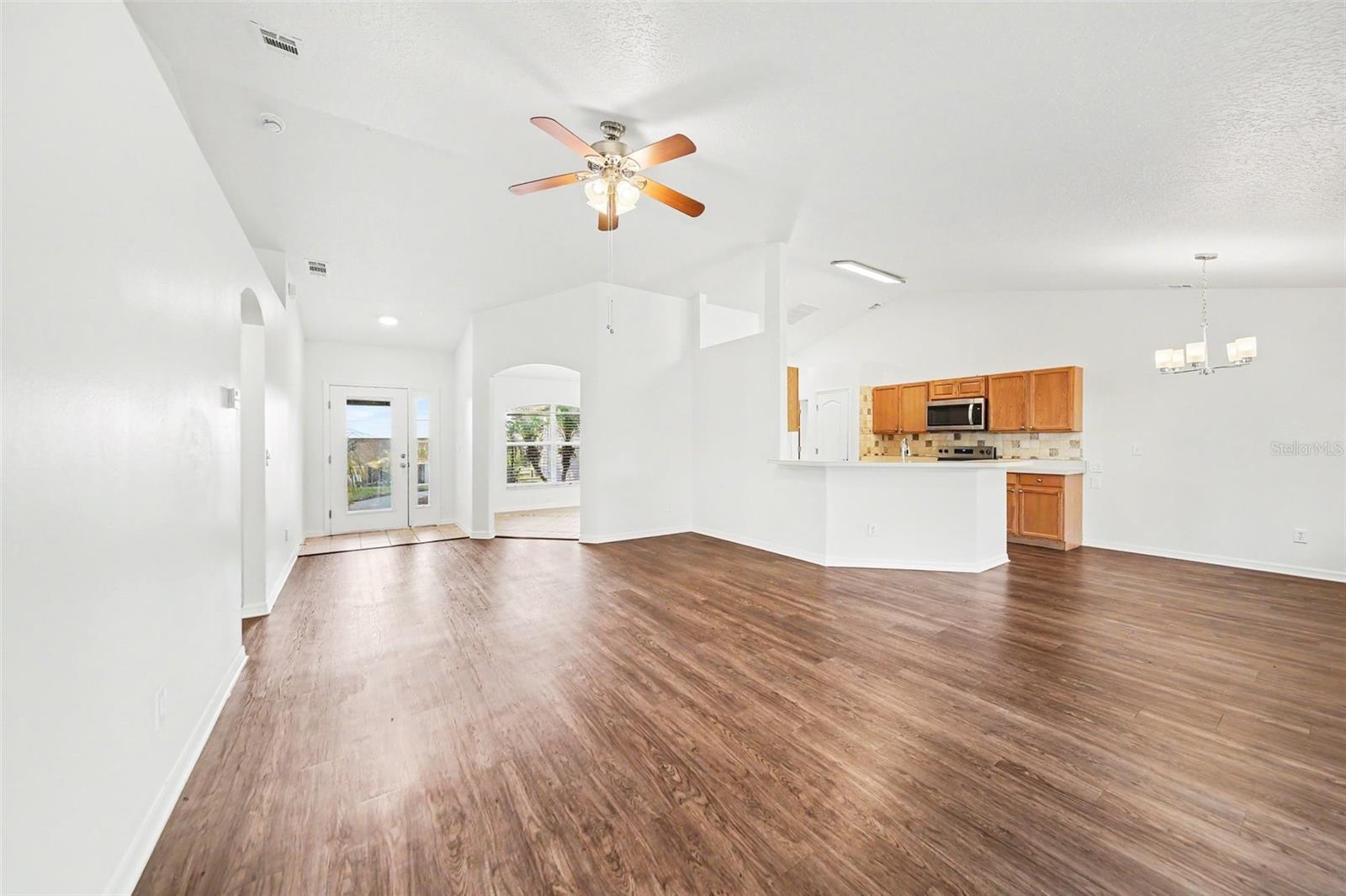 10423 LAKE HASSON CIR, CLERMONT, FL — photo 7