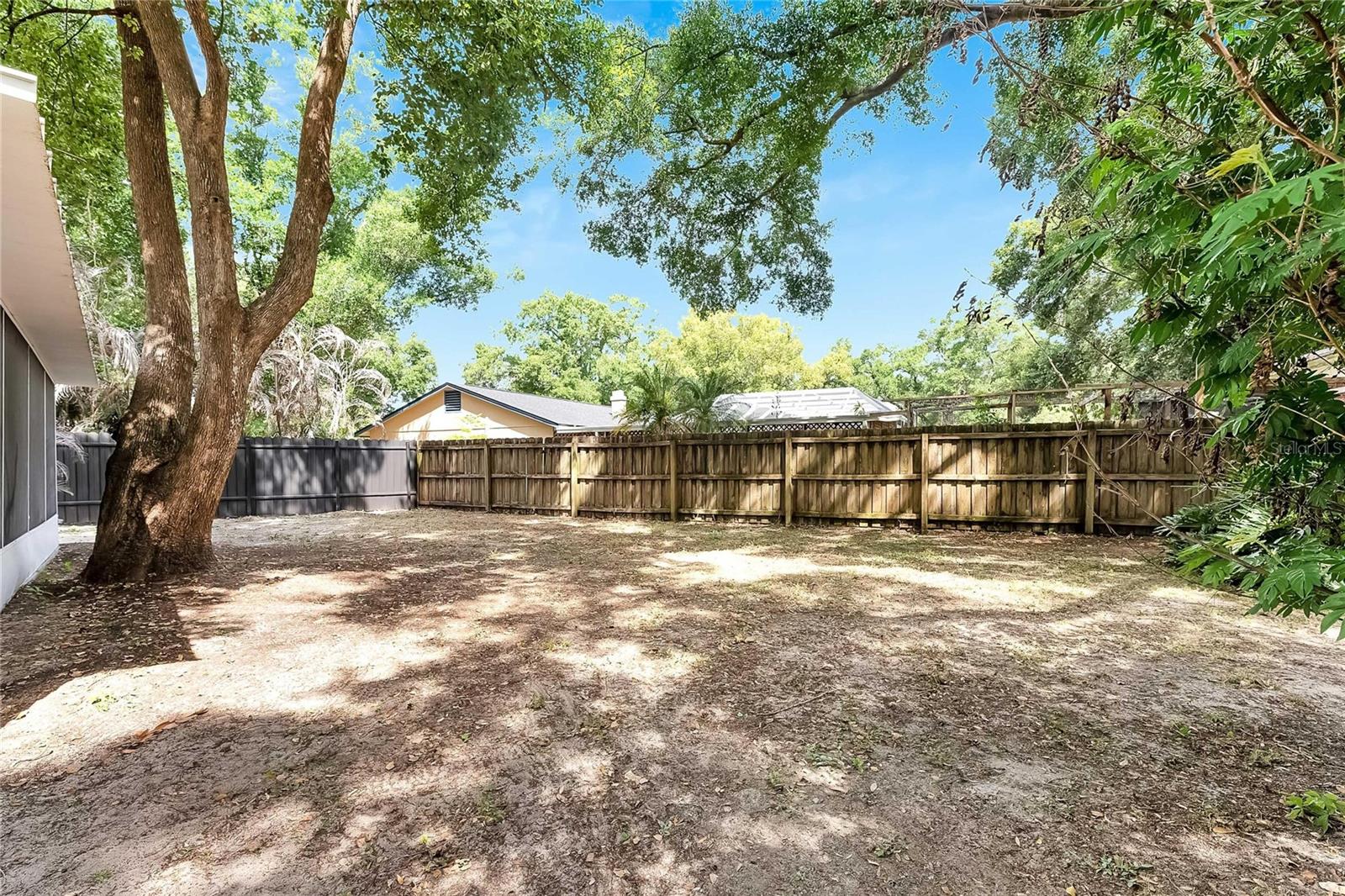 2207 PARKWOOD DR, VALRICO, FL — photo 75