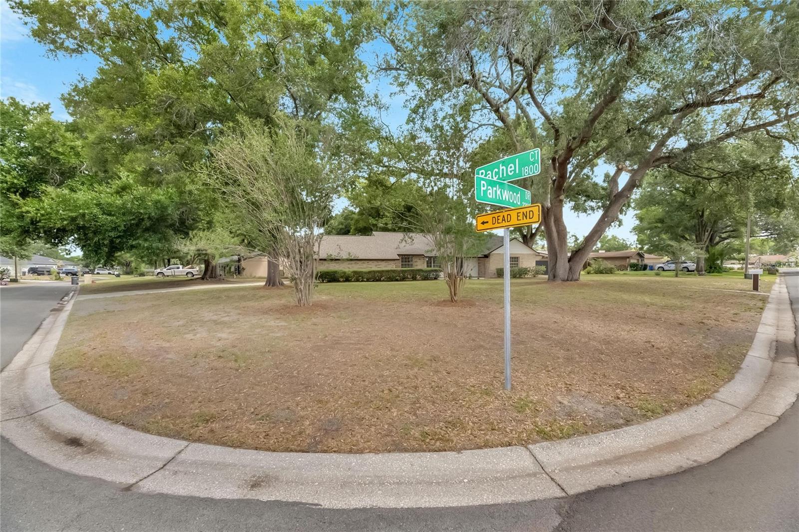 2207 PARKWOOD DR, VALRICO, FL — photo 10