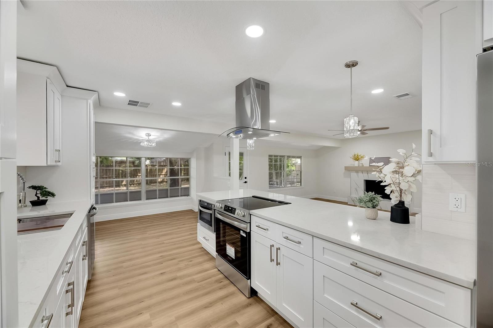 2207 PARKWOOD DR, VALRICO, FL — photo 26