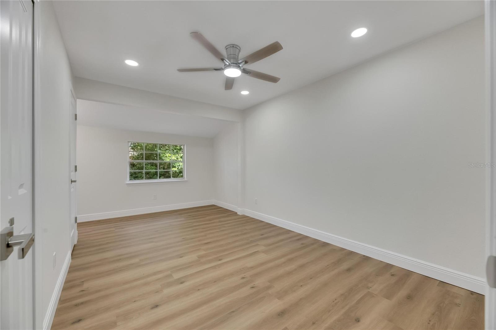 2207 PARKWOOD DR, VALRICO, FL — photo 30
