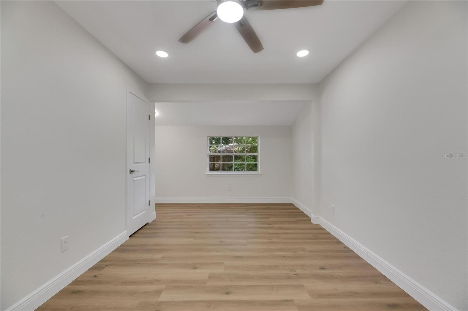 2207 PARKWOOD DR, VALRICO, FL — photo 31