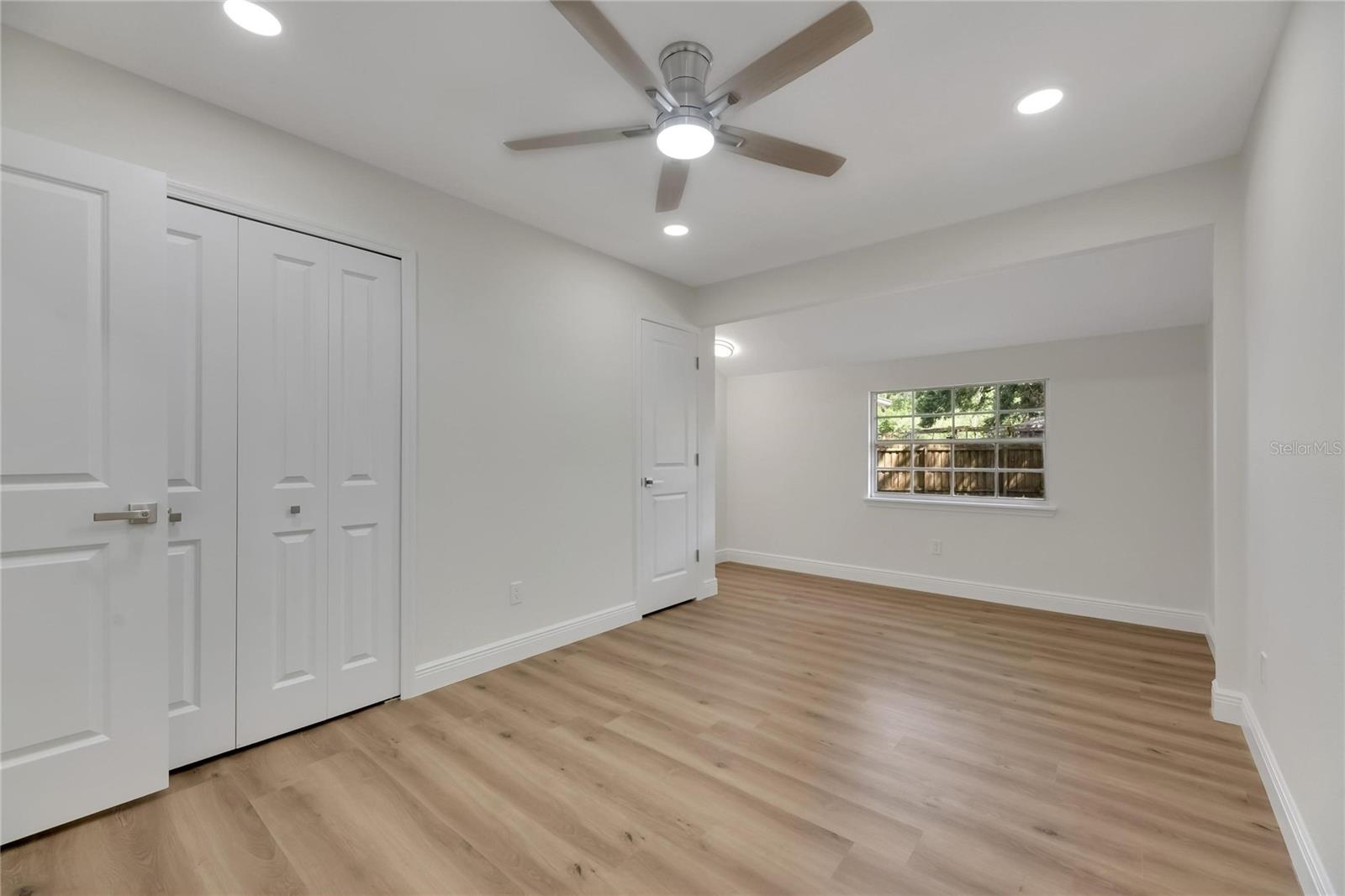 2207 PARKWOOD DR, VALRICO, FL — photo 32