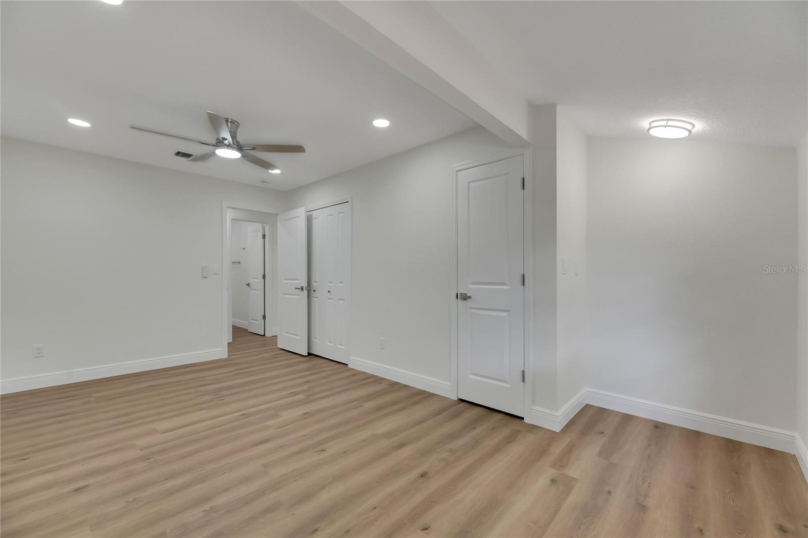 2207 PARKWOOD DR, VALRICO, FL — photo 33