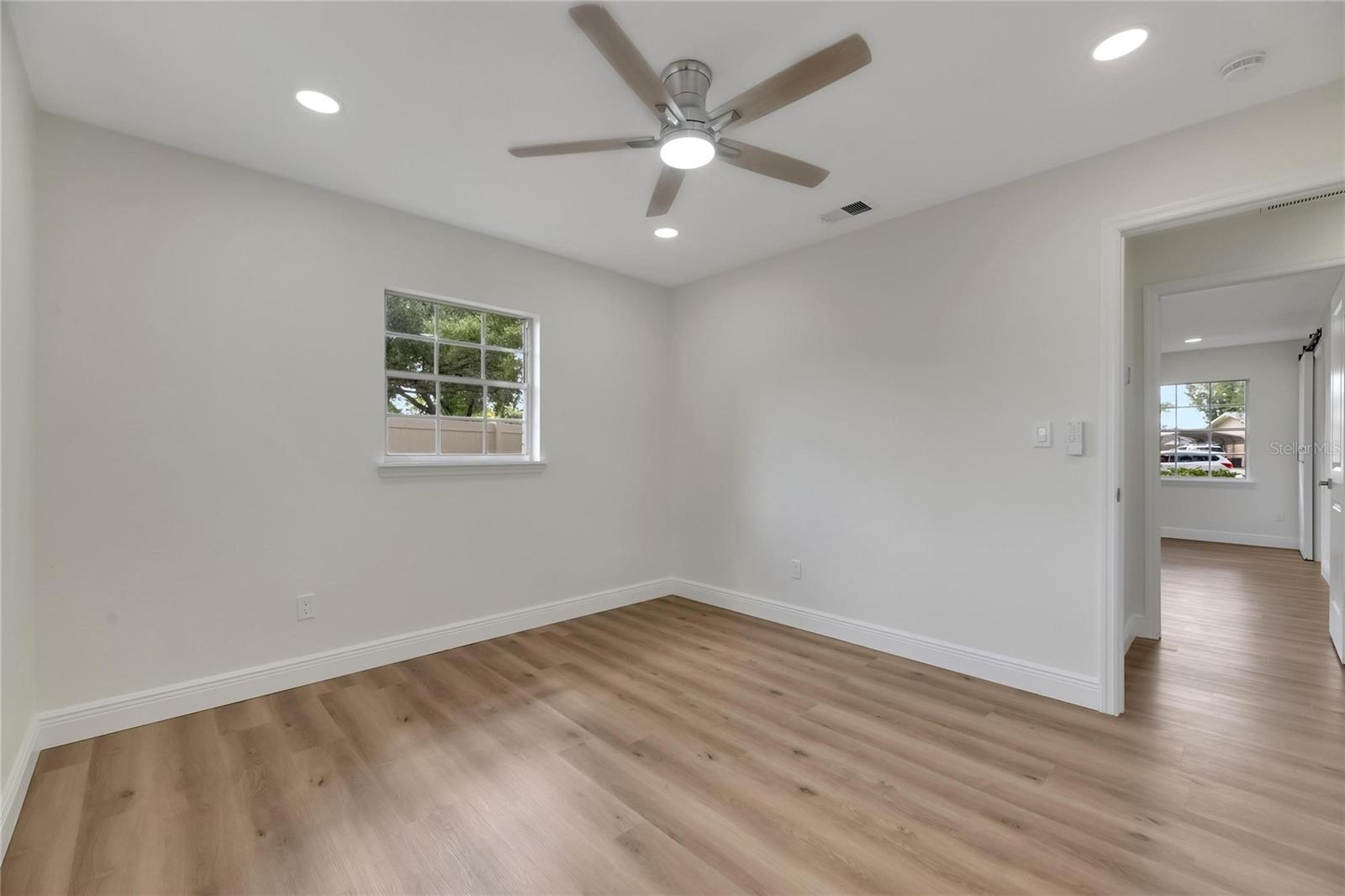 2207 PARKWOOD DR, VALRICO, FL — photo 35