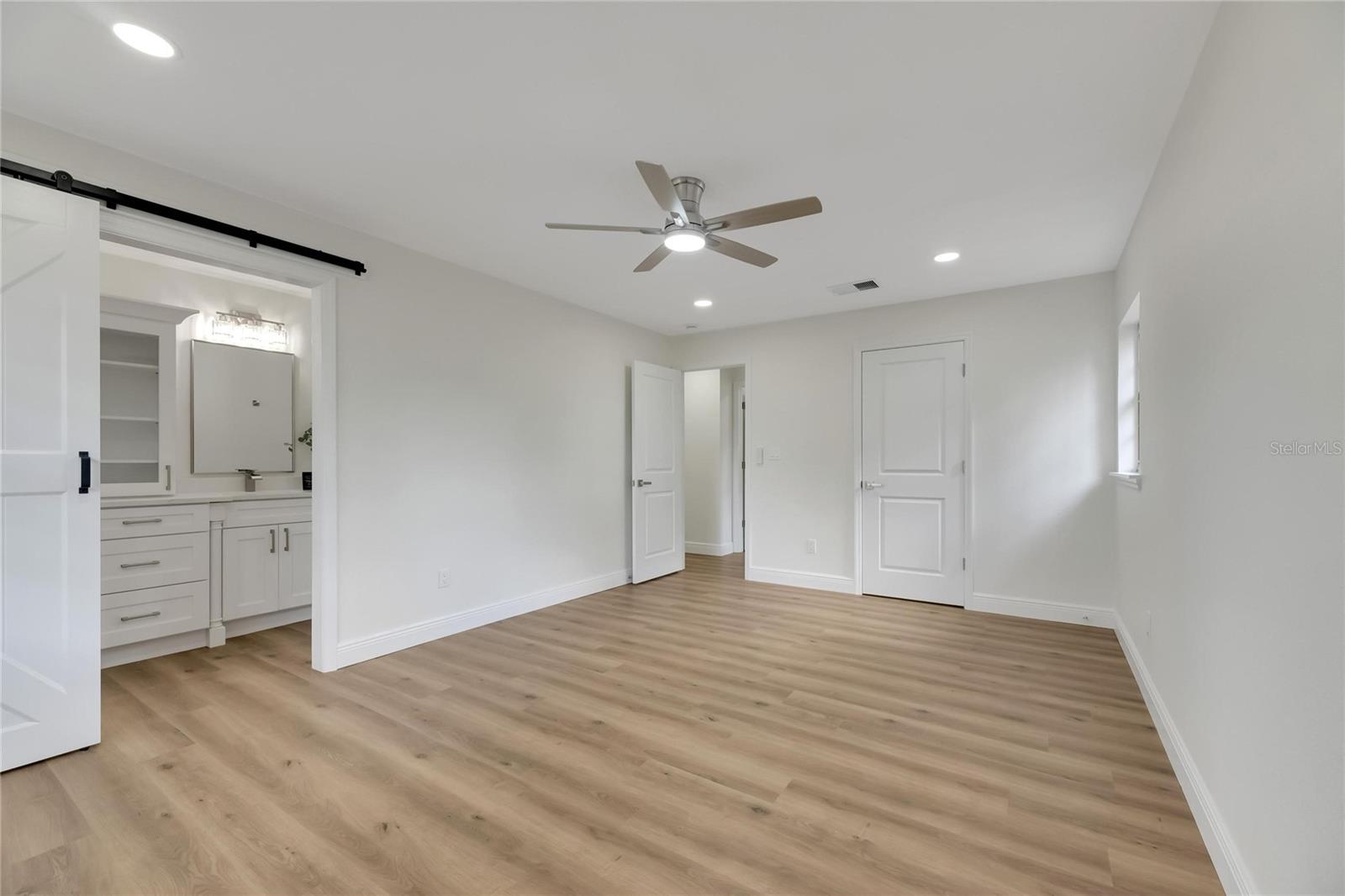2207 PARKWOOD DR, VALRICO, FL — photo 40