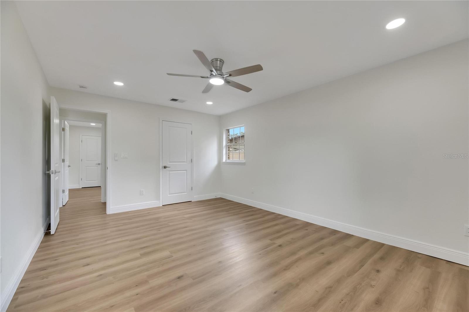 2207 PARKWOOD DR, VALRICO, FL — photo 41
