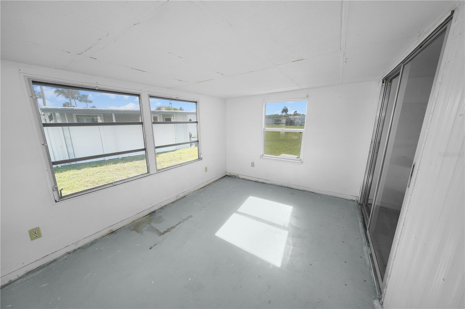 10921 LONDON DR, PORT RICHEY, FL — photo 12