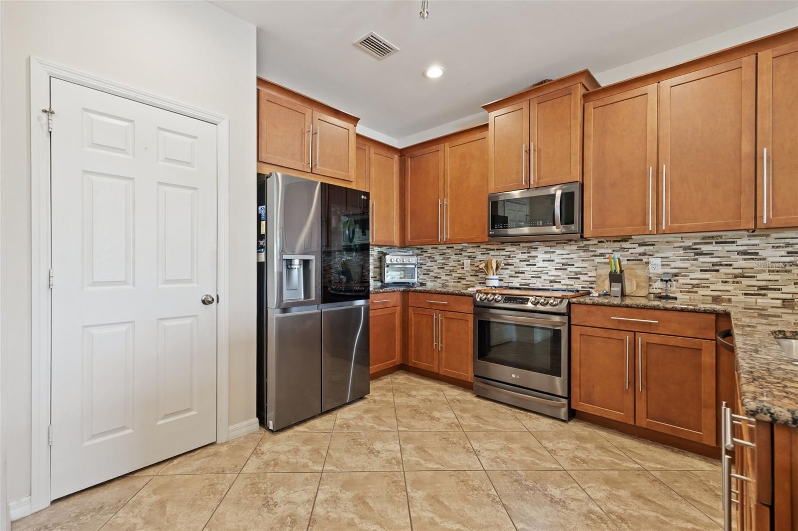 8648 LAKE FRONT CT, PUNTA GORDA, FL — photo 17