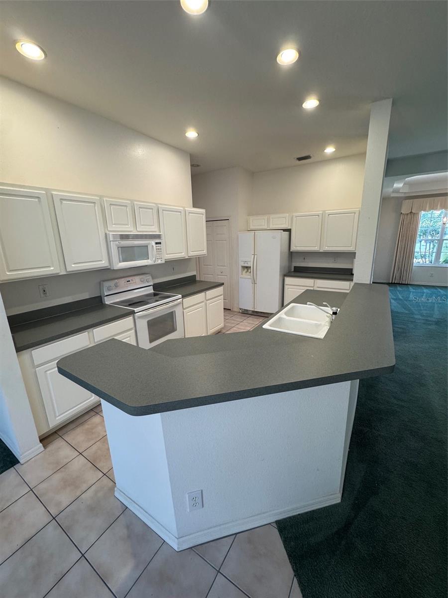 7884 KAVANAGH CT, SARASOTA, FL — photo 3