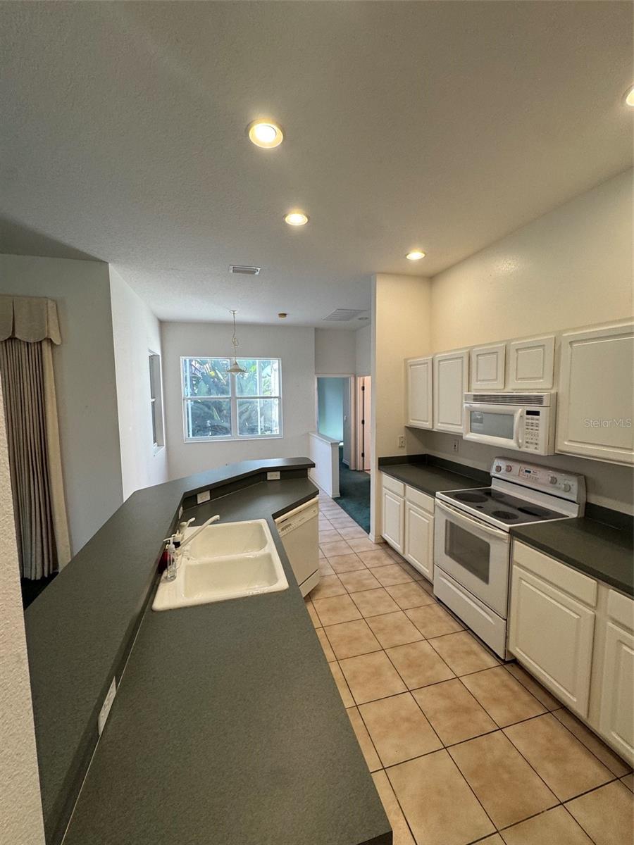 7884 KAVANAGH CT, SARASOTA, FL — photo 8