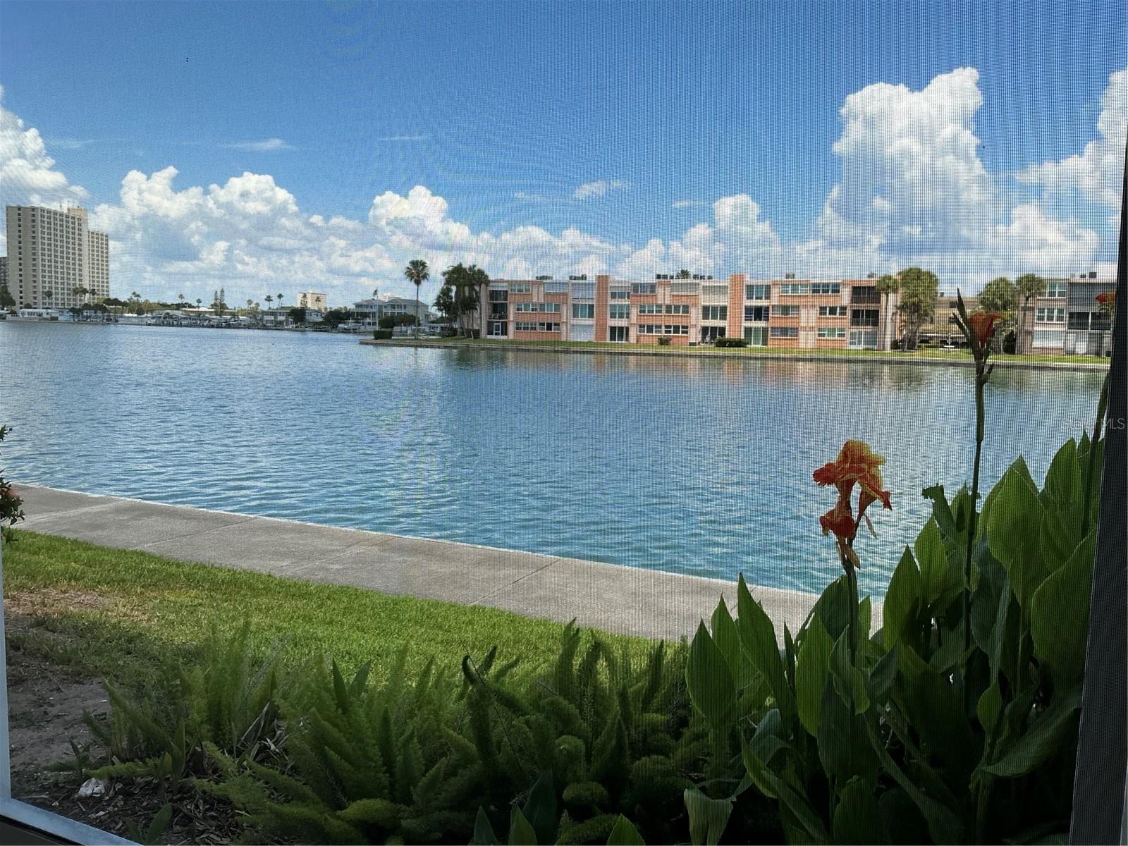 7645 SUN ISLAND DR S #101, SOUTH PASADENA, FL