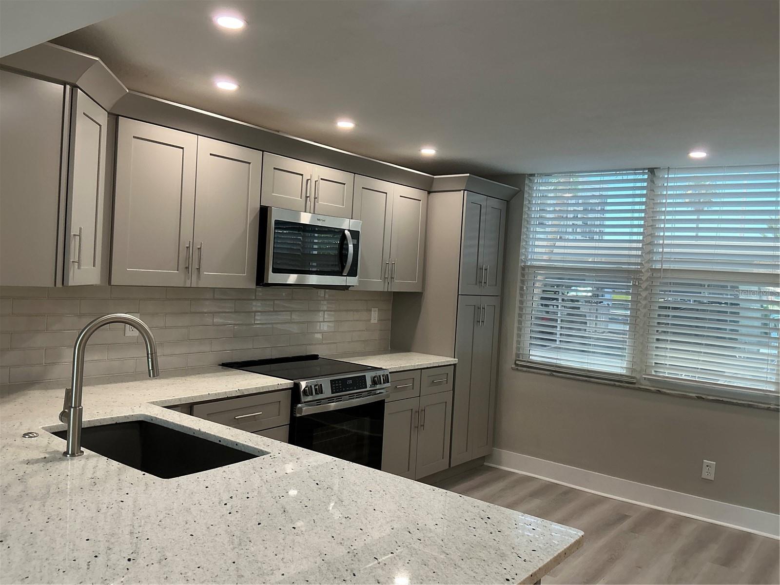7645 SUN ISLAND DR S #101, SOUTH PASADENA, FL — photo 11