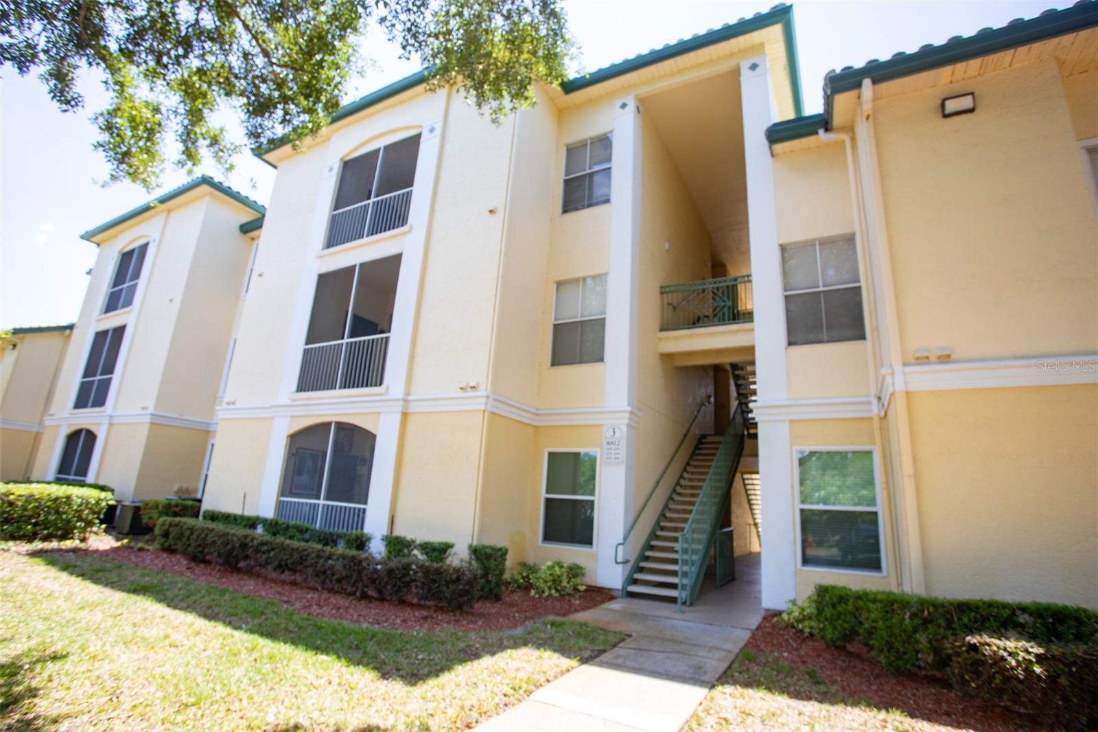 8812 DUNES CT #305, KISSIMMEE, FL — photo 2