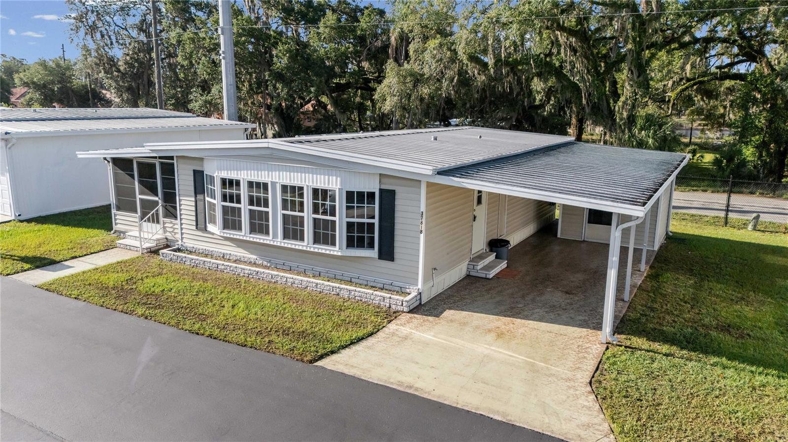 37818 VALENCIA AVE, ZEPHYRHILLS, FL — photo 2