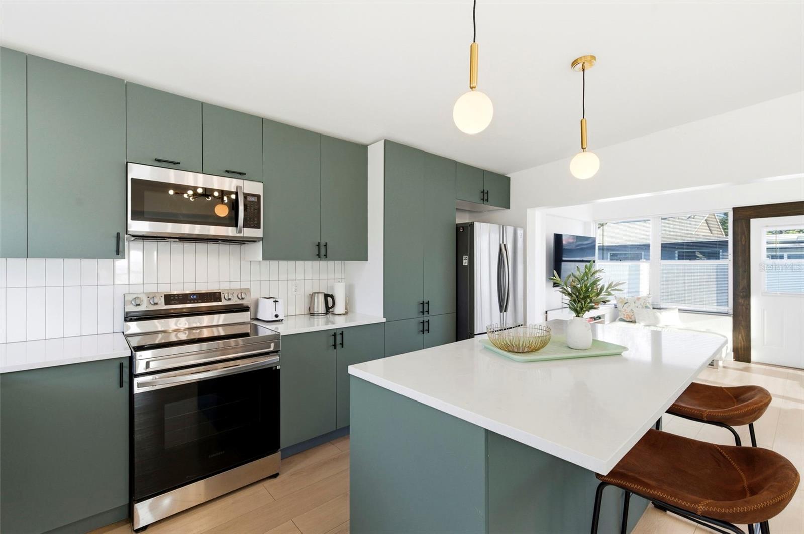 6350 HAMPTON DRIVE N, ST PETERSBURG, FL — photo 9