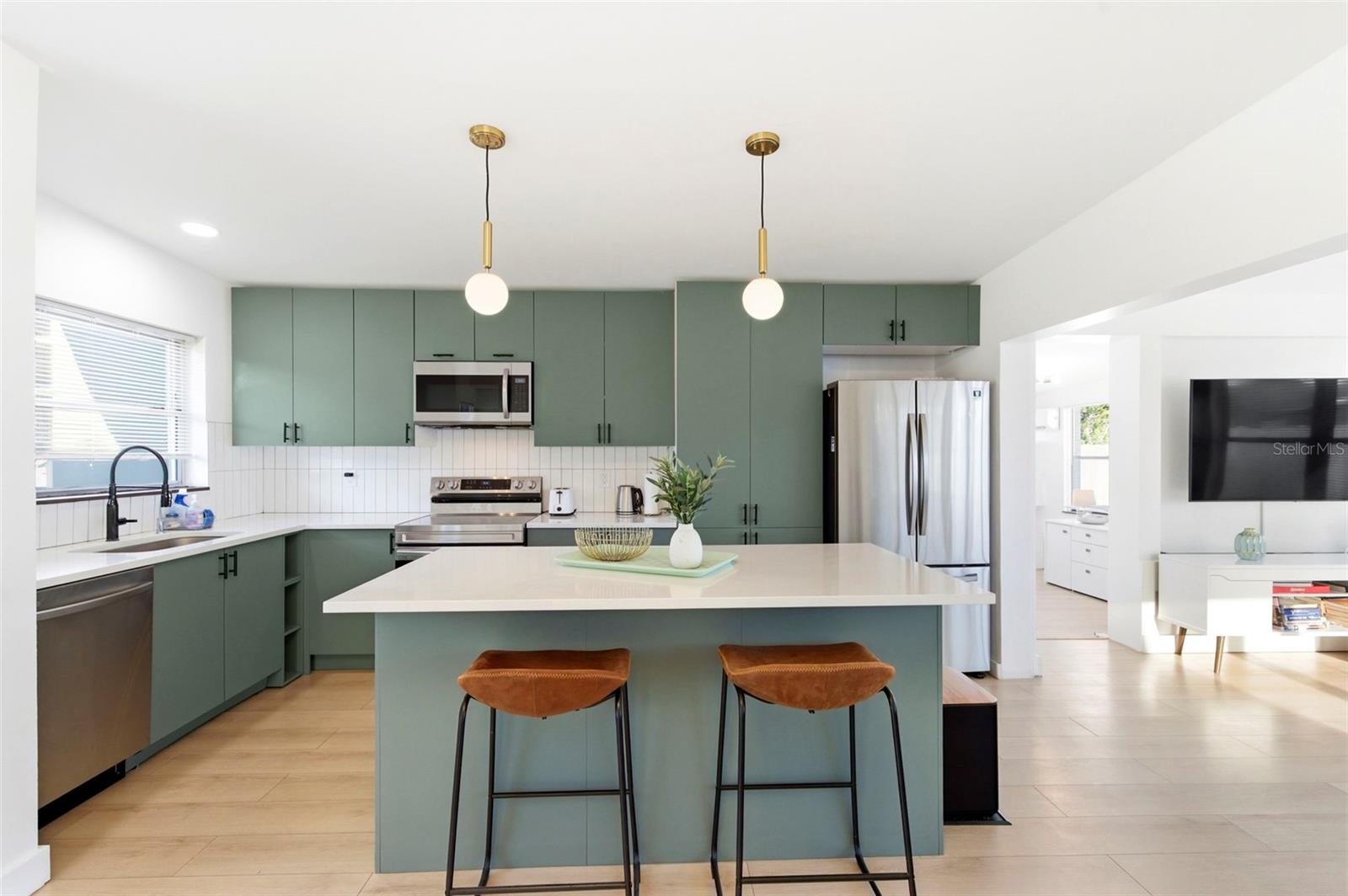 6350 HAMPTON DRIVE N, ST PETERSBURG, FL — photo 11