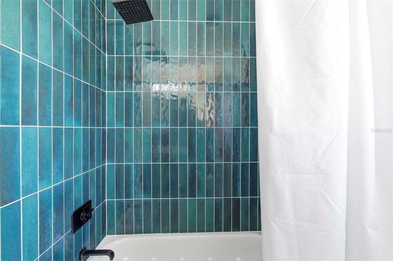 6350 HAMPTON DRIVE N, ST PETERSBURG, FL — photo 28