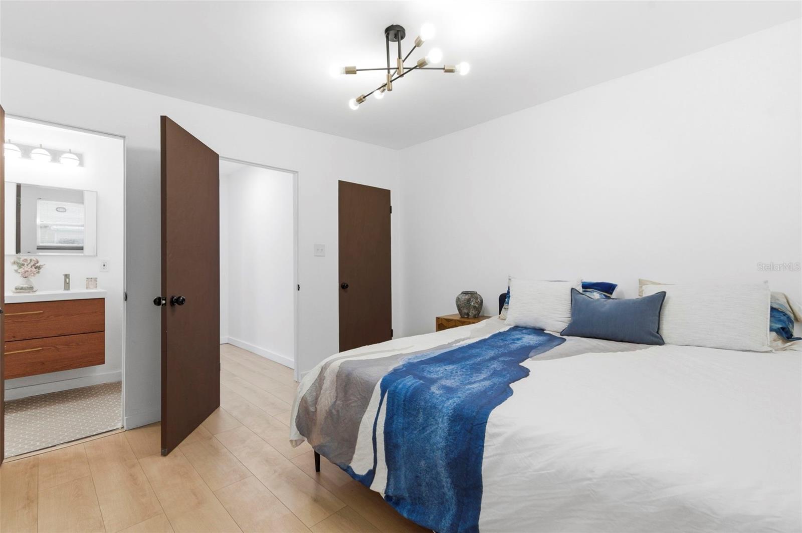 6350 HAMPTON DRIVE N, ST PETERSBURG, FL — photo 37