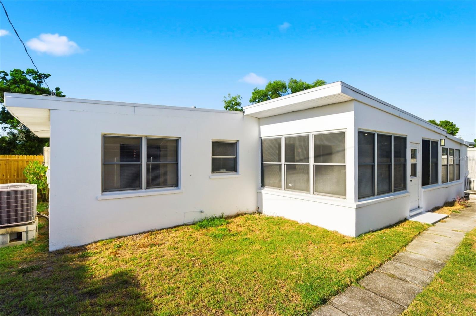 6350 HAMPTON DRIVE N, ST PETERSBURG, FL — photo 44