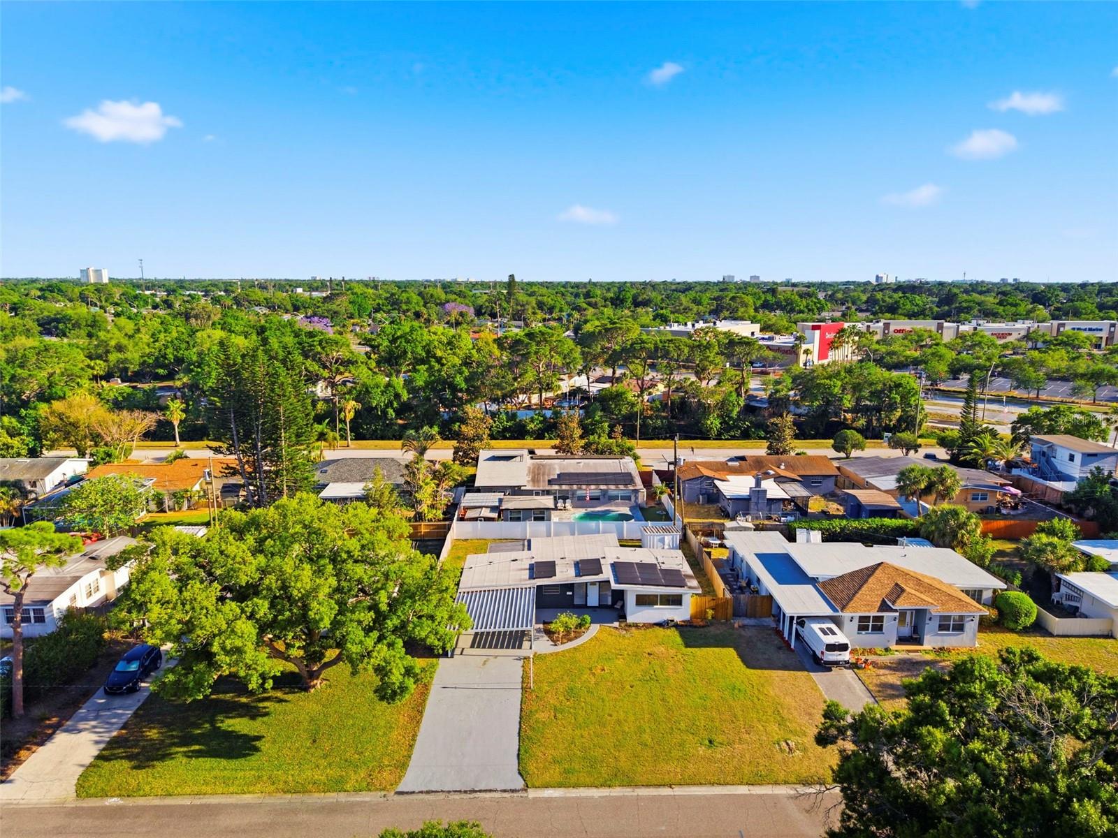 6350 HAMPTON DRIVE N, ST PETERSBURG, FL — photo 47