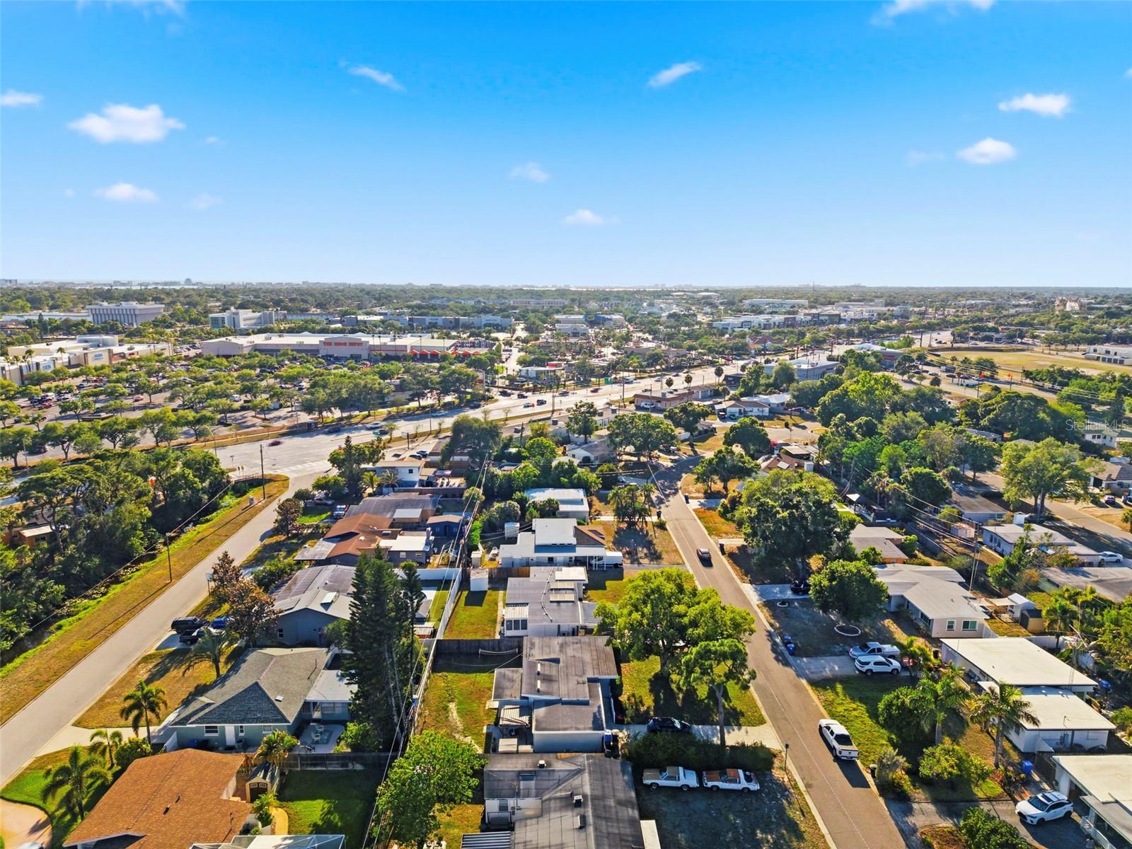 6350 HAMPTON DRIVE N, ST PETERSBURG, FL — photo 58