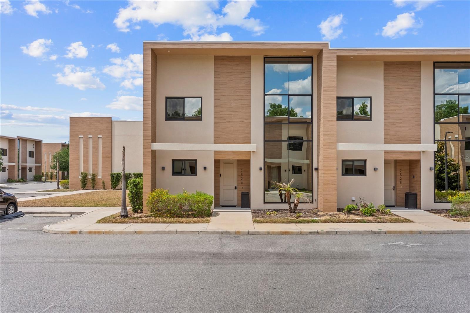 7526 BROOKLYN DR, KISSIMMEE, FL