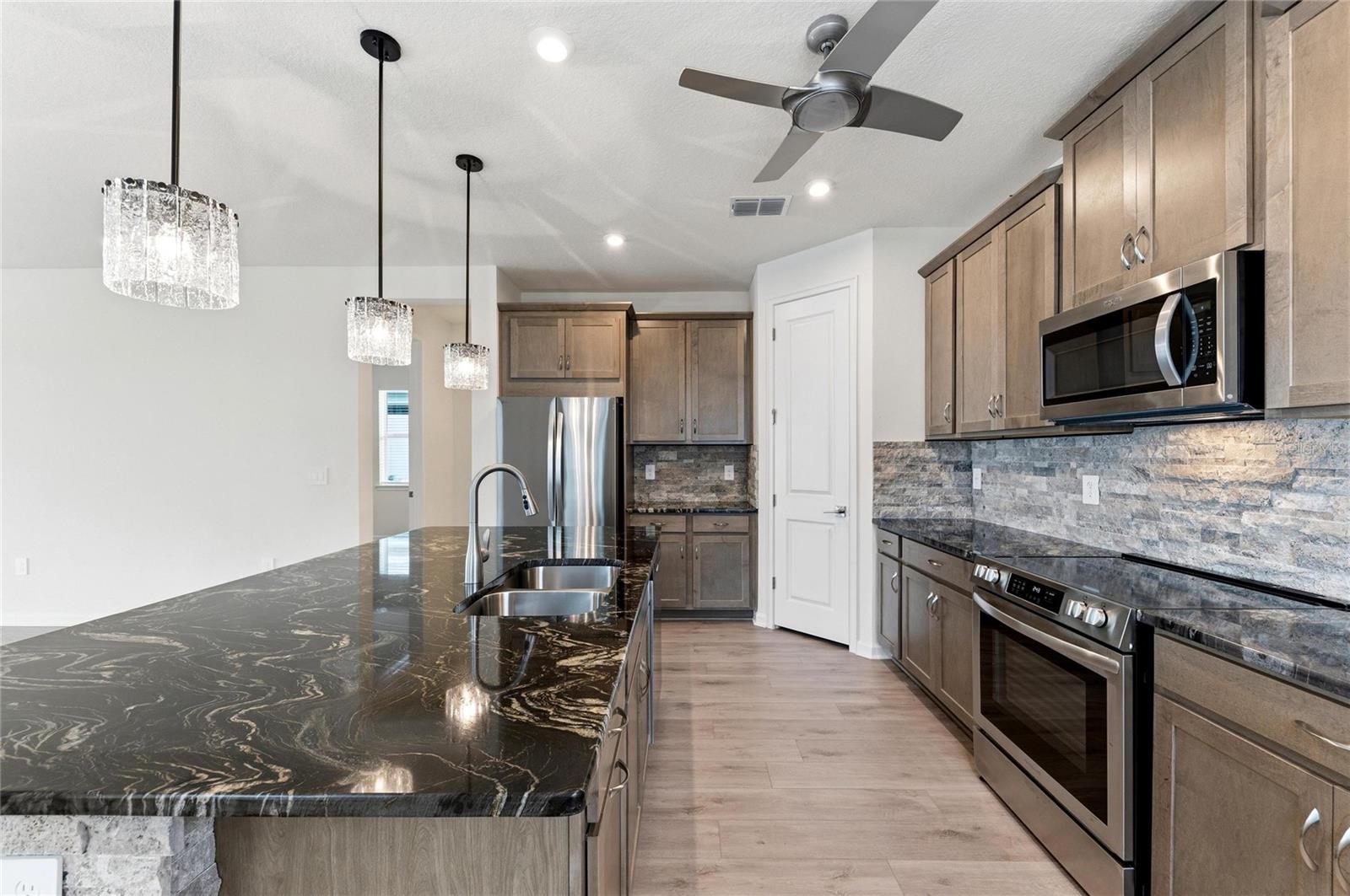 11566 BOUNDLESS TER, VENICE, FL — photo 16
