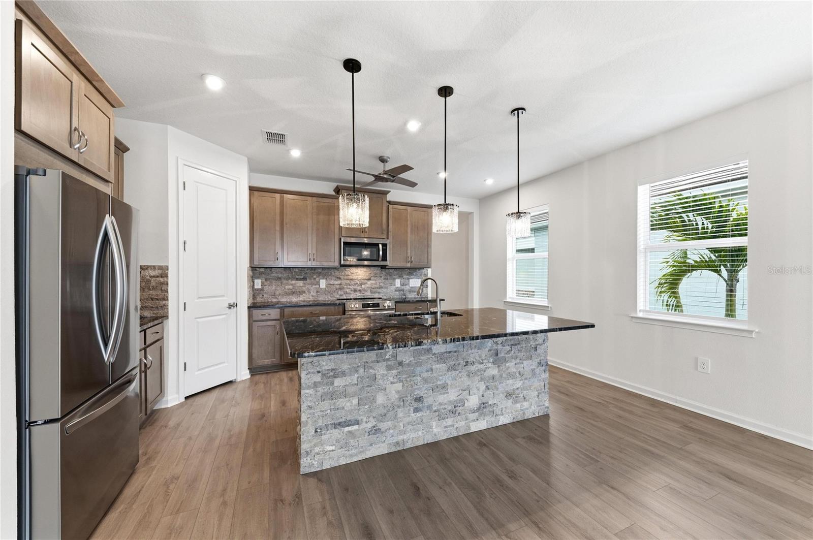11566 BOUNDLESS TER, VENICE, FL — photo 19