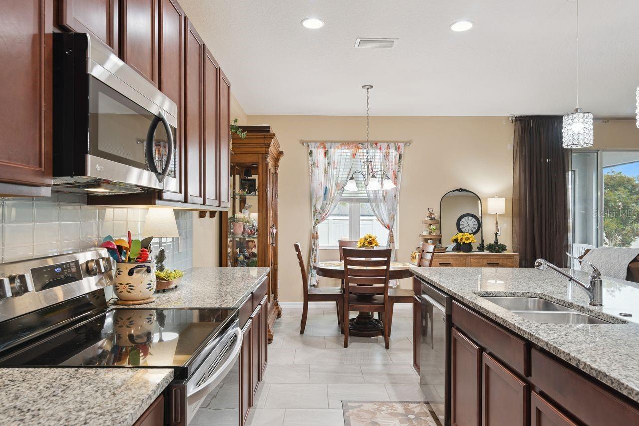 206 HYDRA WAY, GROVELAND, FL — photo 11