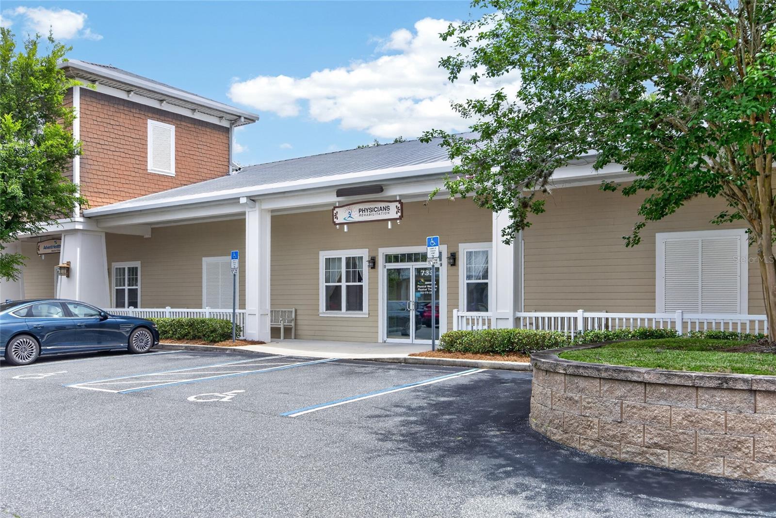 733 COUNTY ROAD 466, LADY LAKE, FL
