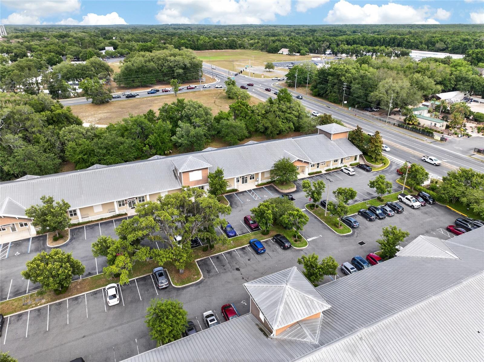 733 COUNTY ROAD 466, LADY LAKE, FL — photo 51