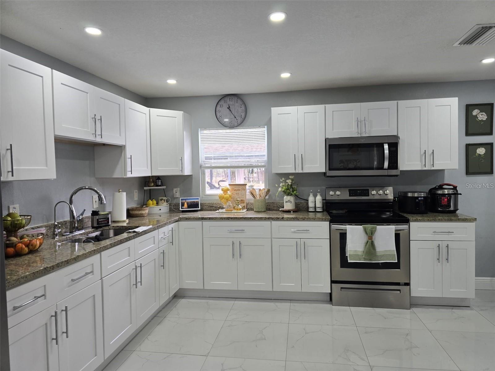 16225 WHIPPOORWILL LN, SPRING HILL, FL — photo 6